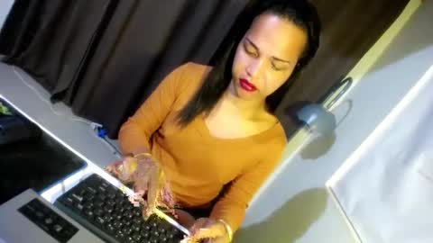 Snapshot of hugcock69_precious chatting on 26, 12, 2024 Precious online show from 26, 12, 2024