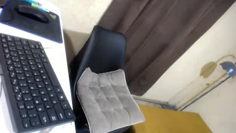 Snapshot of hugcock69_precious chatting on 20, 1, 2025 Precious online show from 20, 1, 2025