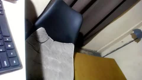 Snapshot of hugcock69_precious chatting on 24, 1, 2025 Precious online show from 24, 1, 2025