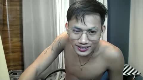 Snapshot of hugecockjames09 chatting on 26, 10, 2025 hugecockjames09 online show from 26, 10, 2025
