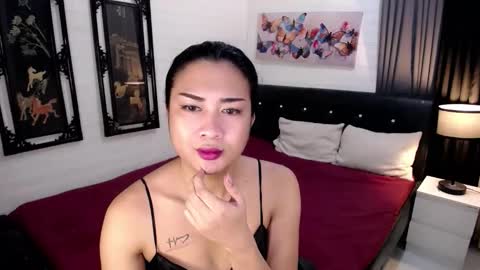 Snapshot of hugemusclecockts chatting on 8, 10, 2025 yesha fox online show from 8, 10, 2025