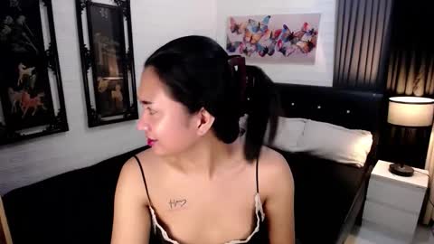 Snapshot of hugemusclecockts chatting on 11, 10, 2025 yesha fox online show from 11, 10, 2025