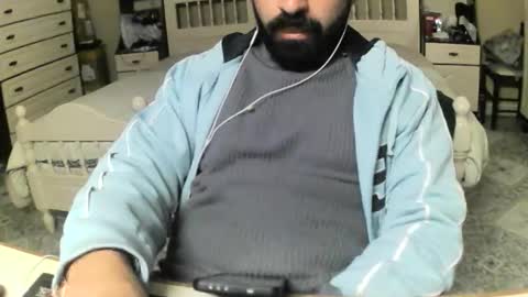 hugeveiny online show from 5, 3, 2026