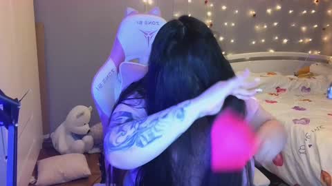 Snapshot of huggy_og chatting on 8, 12, 2024 Maddison online show from 8, 12, 2024