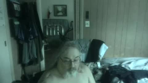 lonely huggy bear online show from 30, 6, 2026