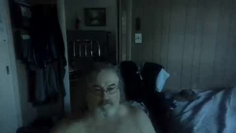lonely huggy bear online show from 8, 7, 2026