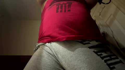 Snapshot of hughfat chatting on 8, 3, 2026 hughfat online show from 8, 3, 2026