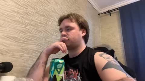 Snapshot of hugo__brad chatting on 8, 3, 2026 Hugo online show from 8, 3, 2026