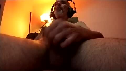 Snapshot of hugo_hug chatting on 9, 8, 2026 David online show from 9, 8, 2026