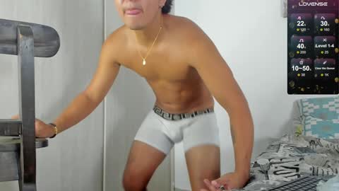 Snapshot of hugosan2 chatting on 23, 12, 2024 Hugo online show from 23, 12, 2024