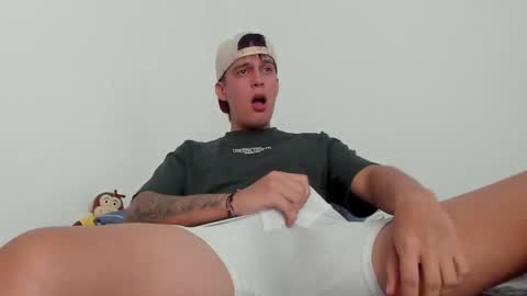 Snapshot of hugosan2 chatting on 15, 2, 2025 Hugo online show from 15, 2, 2025