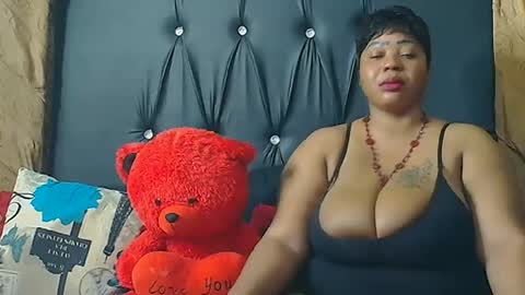 Snapshot of humongoustitss500929 chatting on 18, 9, 2025 humongoustitss500929 online show from 18, 9, 2025