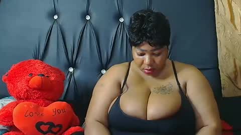 Snapshot of humongoustitss500929 chatting on 24, 9, 2025 humongoustitss500929 online show from 24, 9, 2025