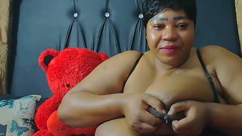 Snapshot of humongoustitss500929 chatting on 27, 9, 2025 humongoustitss500929 online show from 27, 9, 2025