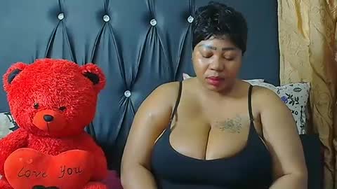 Snapshot of humongoustitss500929 chatting on 28, 9, 2025 humongoustitss500929 online show from 28, 9, 2025