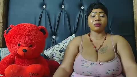 Snapshot of humongoustitss500929 chatting on 2, 10, 2025 humongoustitss500929 online show from 2, 10, 2025