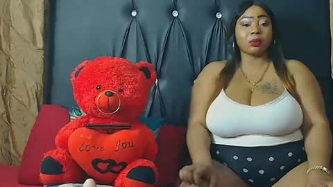 Snapshot of humongoustitss500929 chatting on 14, 10, 2025 humongoustitss500929 online show from 14, 10, 2025