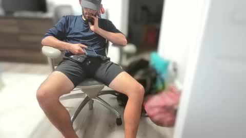 hungbistud916 online show from 5, 12, 2025