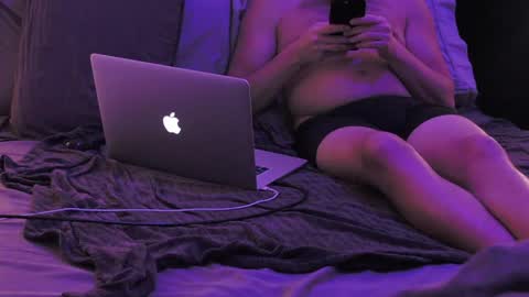 Snapshot of hungm4fun101 chatting on 22, 3, 2026 hungm4fun101 online show from 22, 3, 2026