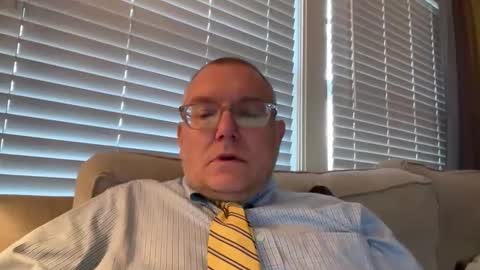 Snapshot of hungron9 chatting on 6, 4, 2026 AARON online show from 6, 4, 2026