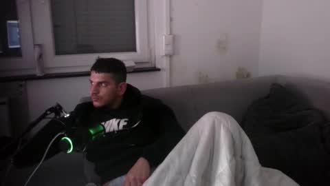 Snapshot of hungryboyyb chatting on 13, 12, 2025 LittleDevilXo1999 online show from 13, 12, 2025