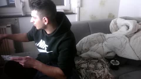 Snapshot of hungryboyyb chatting on 14, 12, 2025 LittleDevilXo1999 online show from 14, 12, 2025