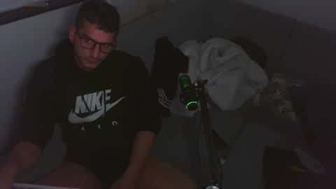 Snapshot of hungryboyyb chatting on 19, 12, 2025 LittleDevilXo1999 online show from 19, 12, 2025