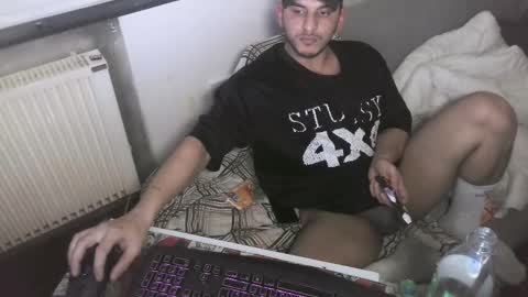 Snapshot of hungryboyyb chatting on 22, 12, 2025 LittleDevilXo1999 online show from 22, 12, 2025