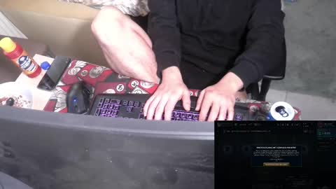 Snapshot of hungryboyyb chatting on 18, 1, 2026 LittleDevilXo1999 online show from 18, 1, 2026