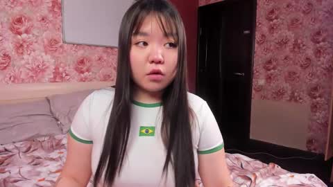 Snapshot of hungrybunny999 chatting on 13, 1, 2026 Nancy and Robert online show from 13, 1, 2026