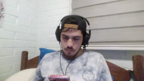 Snapshot of hungweeb chatting on 10, 12, 2024 Rod online show from 10, 12, 2024