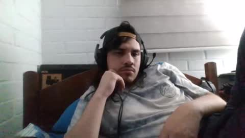 Snapshot of hungweeb chatting on 18, 2, 2025 Rod online show from 18, 2, 2025