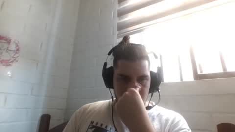 Snapshot of hungweeb chatting on 16, 1, 2026 Rod online show from 16, 1, 2026