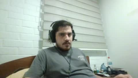 Snapshot of hungweeb chatting on 1, 4, 2026 Rod online show from 1, 4, 2026