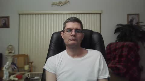 Snapshot of hunkmasclefad458 chatting on 13, 1, 2025 hunkmasclefad458 online show from 13, 1, 2025