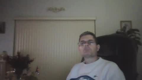 Snapshot of hunkmasclefad458 chatting on 2, 4, 2026 hunkmasclefad458 online show from 2, 4, 2026