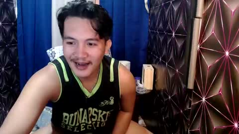 hunkylloyd online show from 18, 12, 2024