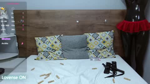 I G N I S  online show from 24, 1, 2025