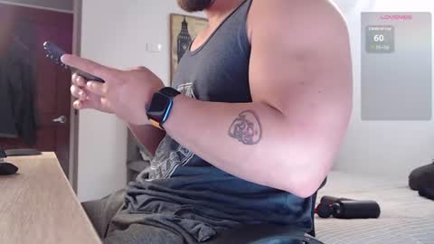 Snapshot of hunter_of_mn chatting on 1, 7, 2026 online show from 1, 7, 2026