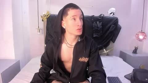 Snapshot of hunterheat_ chatting on 30, 10, 2025 hunterheat_ online show from 30, 10, 2025