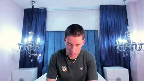 Snapshot of hunterheat_ chatting on 8, 11, 2025 hunterheat_ online show from 8, 11, 2025