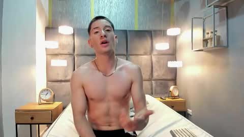 Snapshot of hunterheat_ chatting on 10, 11, 2025 hunterheat_ online show from 10, 11, 2025