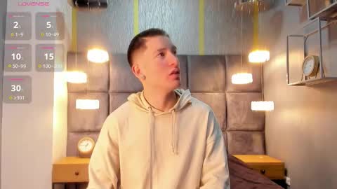 Snapshot of hunterheat_ chatting on 20, 11, 2025 hunterheat_ online show from 20, 11, 2025