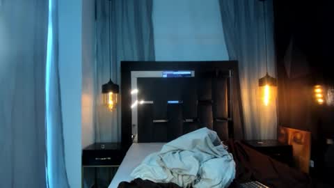 Snapshot of hunterheat_ chatting on 18, 12, 2025 hunterheat_ online show from 18, 12, 2025