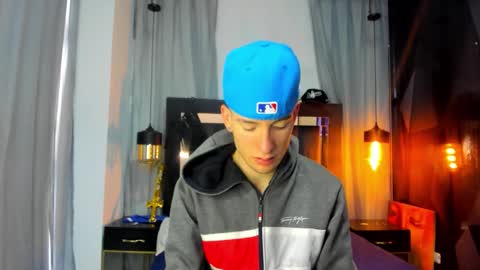 Snapshot of hunterheat_ chatting on 21, 12, 2025 hunterheat_ online show from 21, 12, 2025