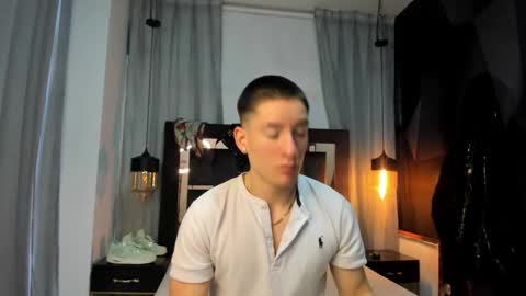 Snapshot of hunterheat_ chatting on 17, 1, 2026 hunterheat_ online show from 17, 1, 2026