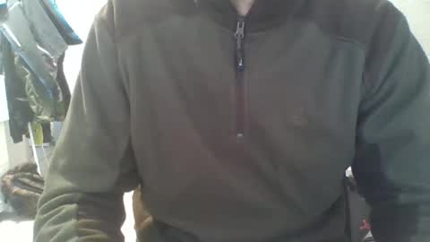 Snapshot of hunting_007 chatting on 24, 10, 2025 hunting_007 online show from 24, 10, 2025