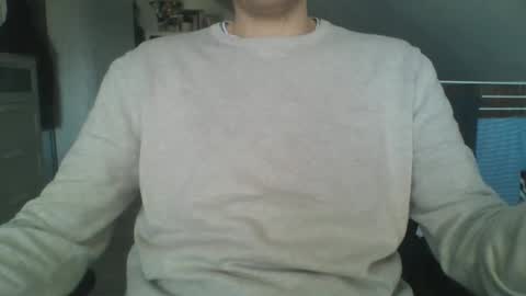 Snapshot of hunting_007 chatting on 8, 4, 2026 hunting_007 online show from 8, 4, 2026