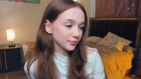 Snapshot of hwadwellingham chatting on 16, 5, 2026 Lily online show from 16, 5, 2026