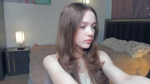 Snapshot of hwadwellingham chatting on 18, 5, 2026 Lily online show from 18, 5, 2026